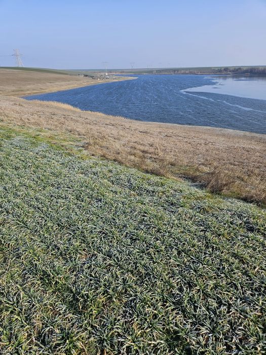 Vand teren  Fundulea  lac Gostile 28 km București