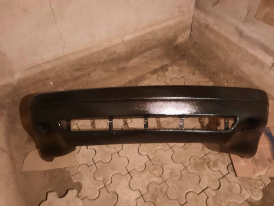 Передний бампер Ауди B3