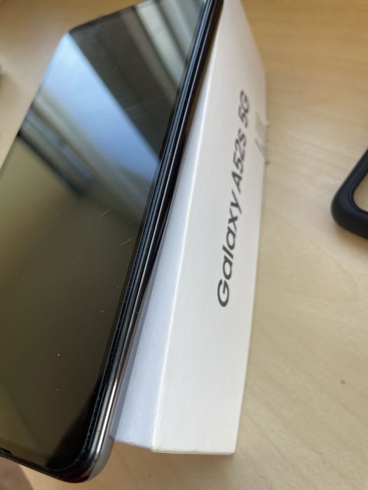 Samsung Galaxy A52s 5G 128 GB  /+ зарядно с кабел, кутия и калъф /