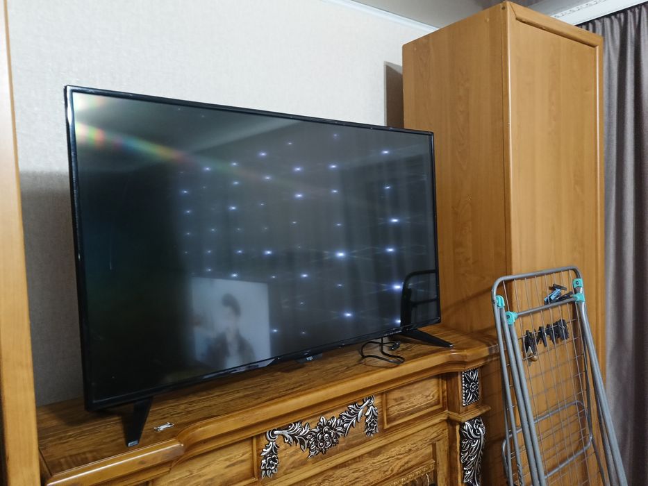 Продам телевизор