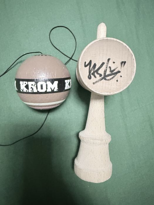 Kendama Krom Strogo Neapolitan