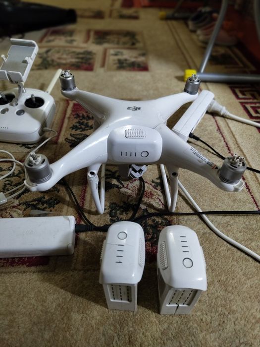 Дрон Фантом 4 про