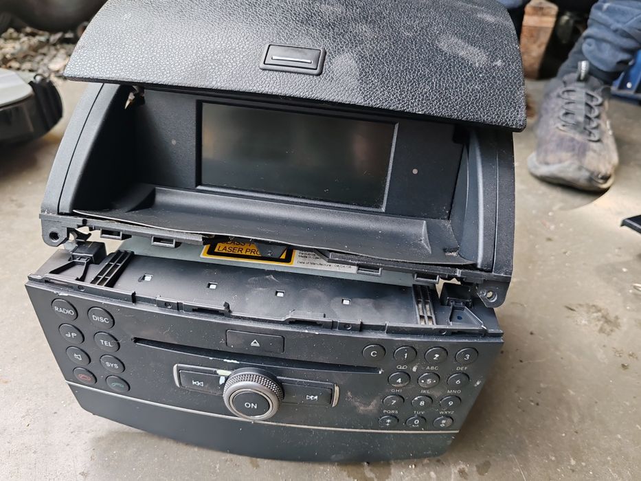 Navigați mica w204 radio cd Mercedes c class 250lei