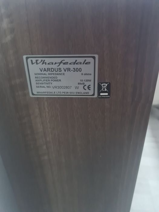 Vând două boxe Wharfedale vardus vr 300 impecabile