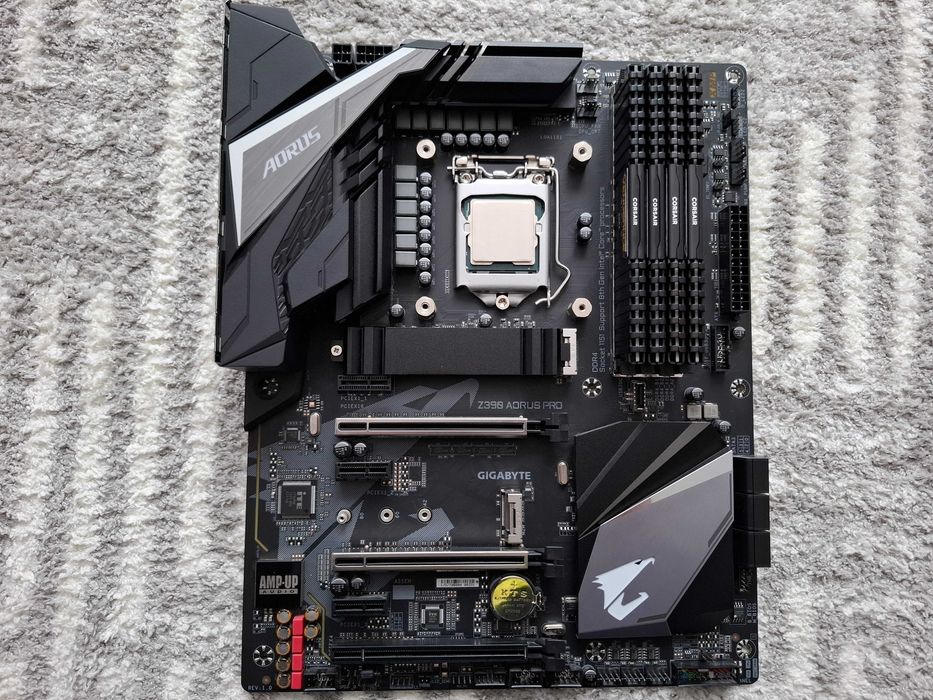 PC компоненти - Aorus Z390, i5 - 9600k, 4x8GB DDR 4