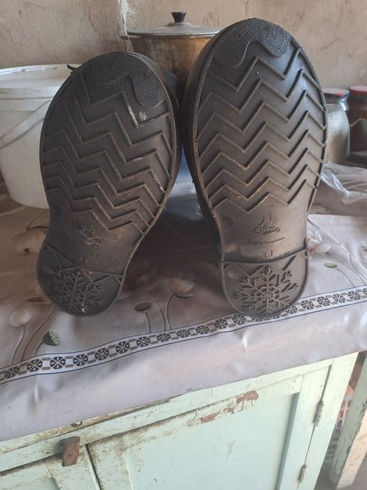 Продам валенки новые