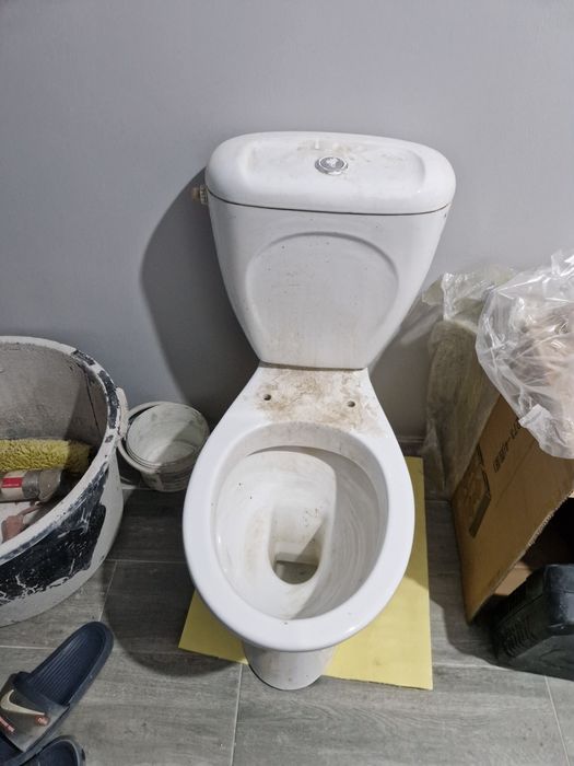 Унитаз в рабочем состоянии