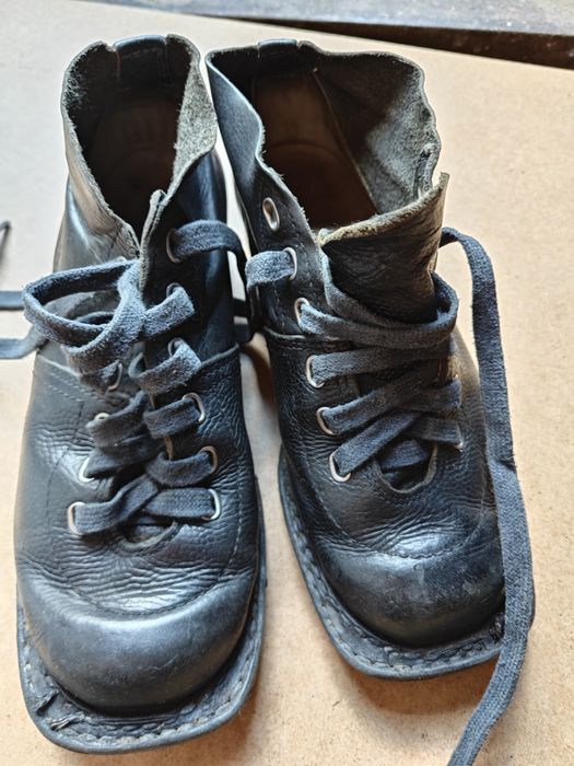 Продам лыжи советские