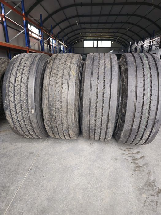 Anvelope 385 65 R 22.5 continental.