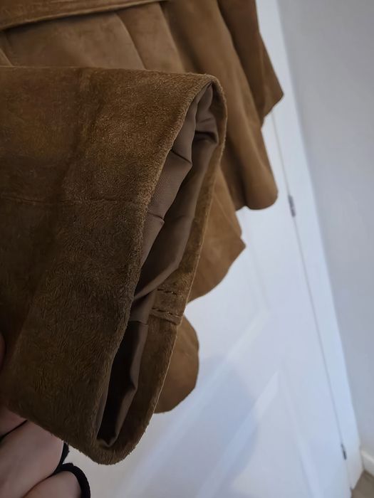 Geaca piele intoarsa Zara