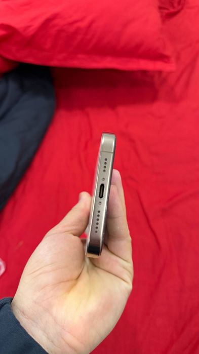 Iphone 16 pro max 256 desert