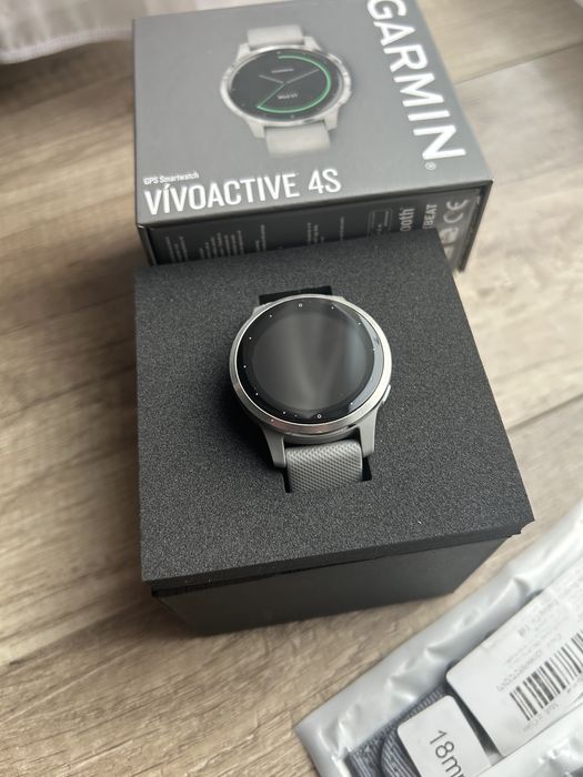 Garmin vivoactive 4s