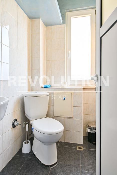 Дава се под наем Тристаен апартамент в София, Център - 135 кв.м за 1100 € - Снимка #20