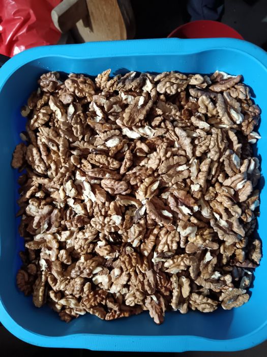 Miez de nuca de vânzare