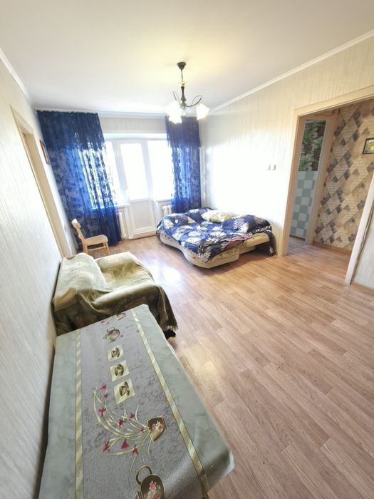 Продается 2-комн (3-6, 3 эт)