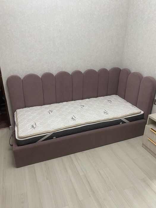 Кровать односпальная