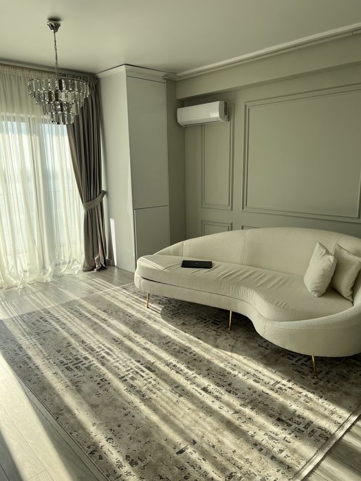 Inchiriez Apartament 2 Camere cu Vedere Frontala la Dunare in bloc Riviera
