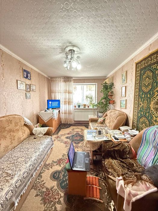 Продается 1 комн квартира на 6 микр