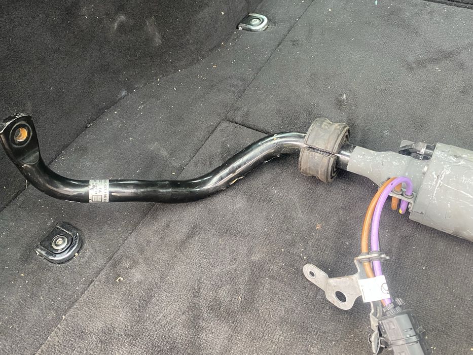 Адаптивна стабилизираща щанга BMW G70