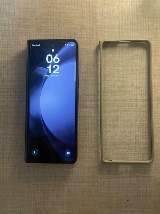 Samsung Galaxy Z Fold 5 – Funcționează perfect