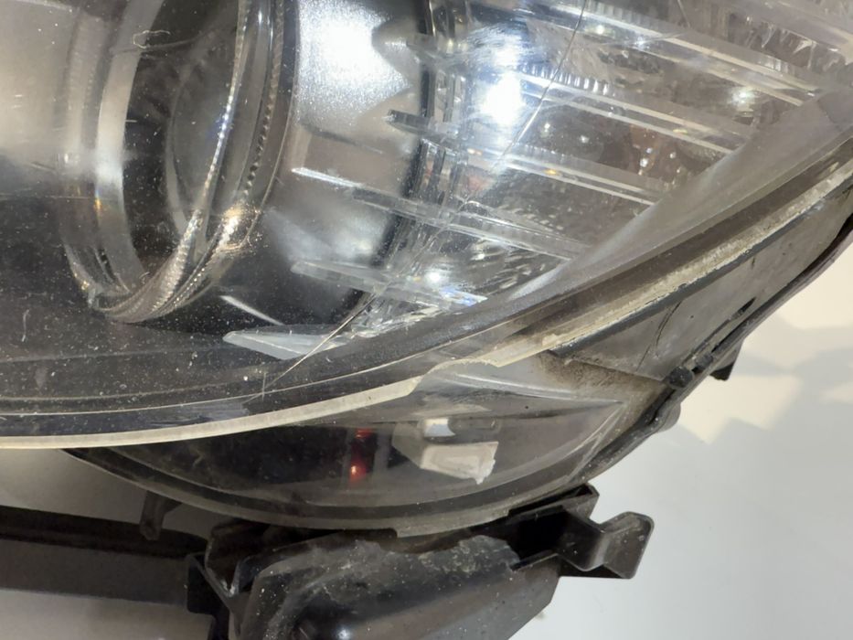 Продаваме фейслифт ляв фар за БМВ Е60 Е61