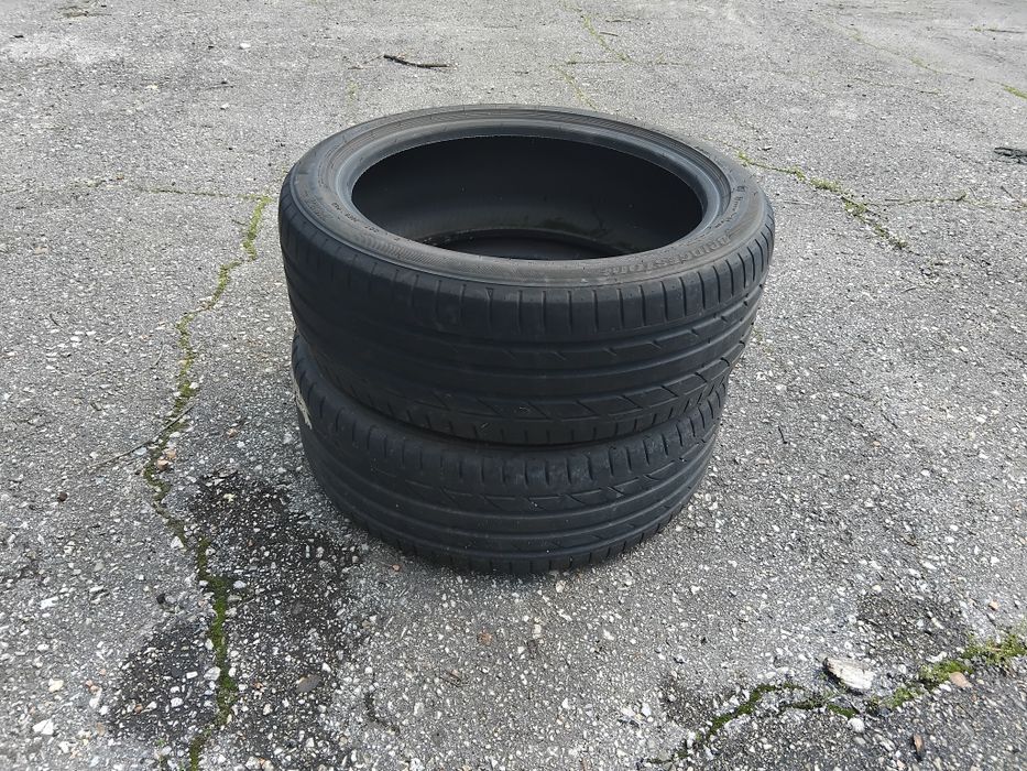 Гуми 225 45 19 Бриджстоун Bridgestone 2 броя - нов внос. Не са нови! Посочената цена е за един брой гума.