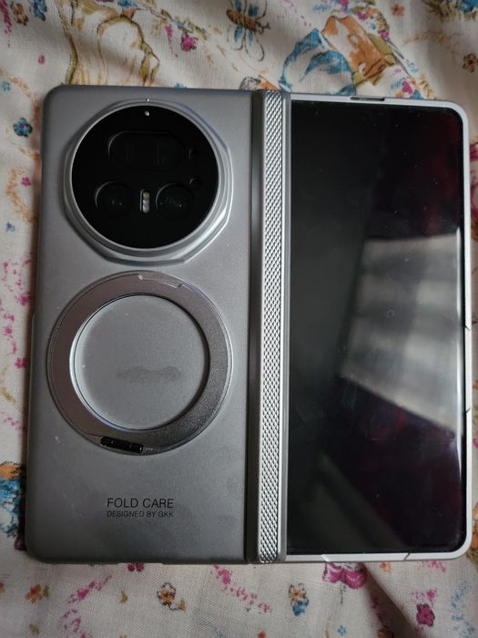 Honor magic v5 16+16/512gb android 16 nou la cutie,folie ambele ecrane, husă aluminiu cu protecție ,dual sim, liber de rețea.