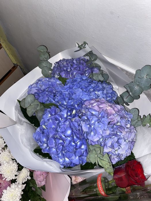 Свежие букеты продам
