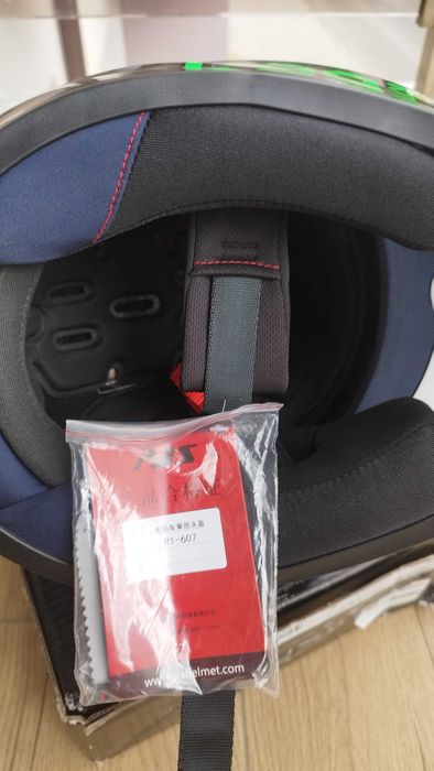 Мото каска AIS размер L