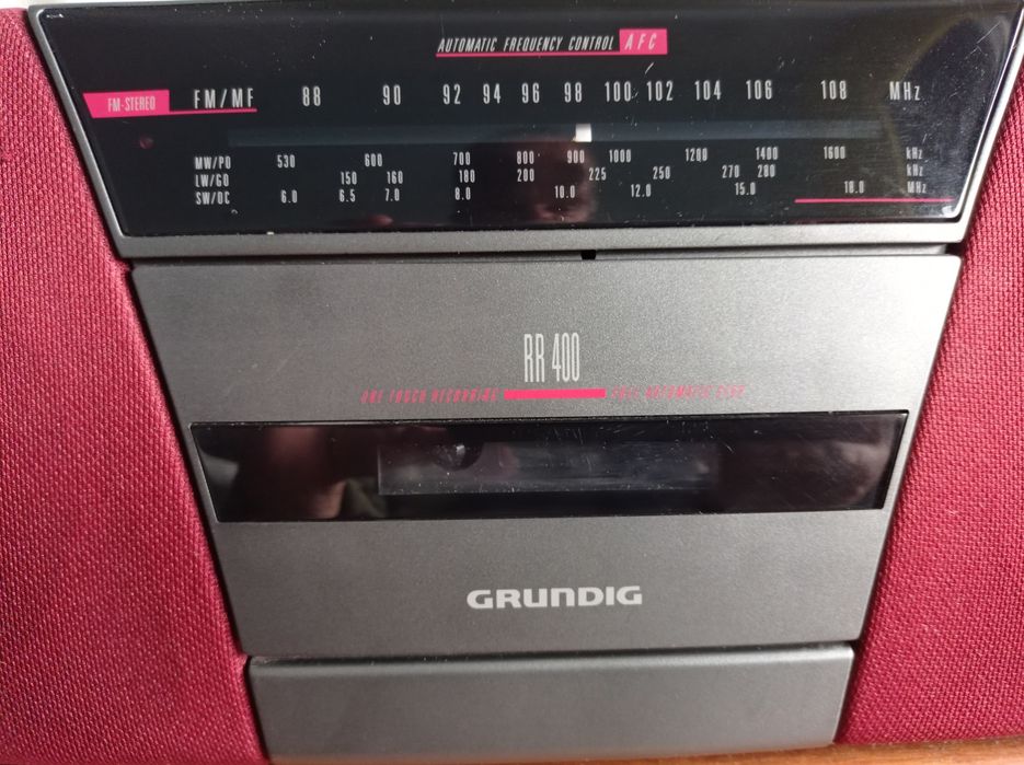 Радиокасетофон Grundig RR400 G.DD 56.