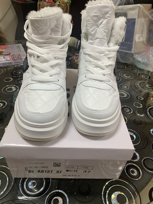 Дамски боти с пух