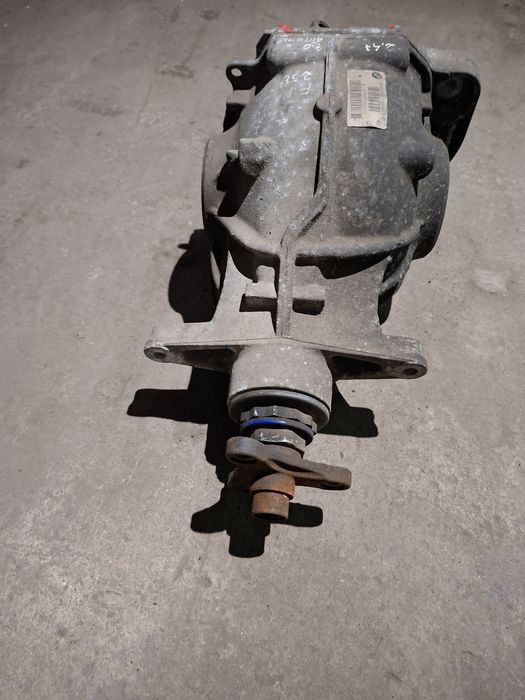 Grup Diferential Spate BMW F10 F11 530d 530dx Raport 2.47 Cod 7630816
