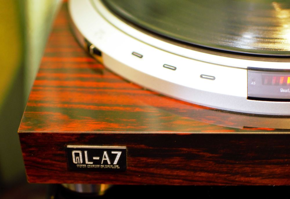 Проигрыватель виниловых дисков Victor QL-A7