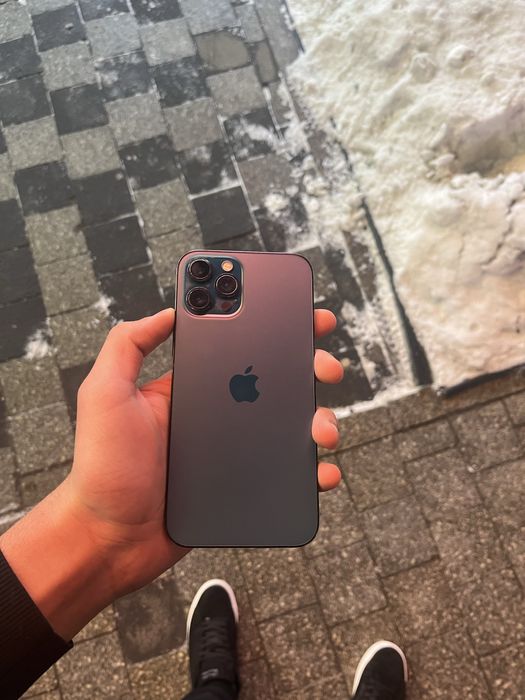 Продам iphone 12 pro max 256gb