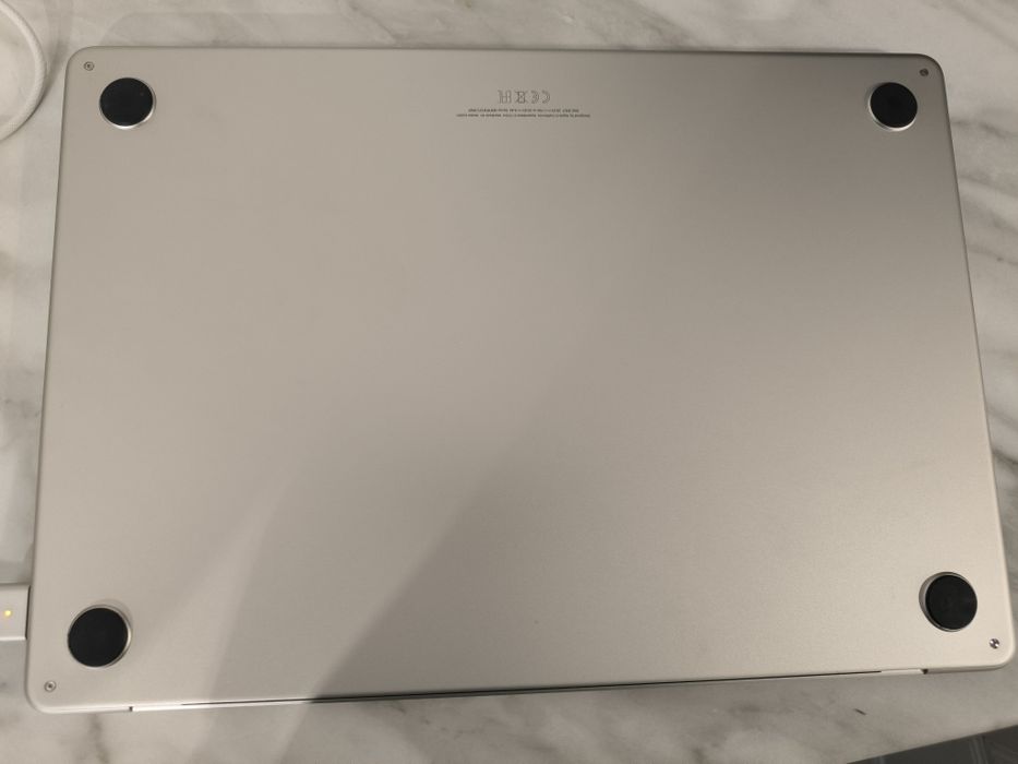 Vand MacBook Air M2 15 2023