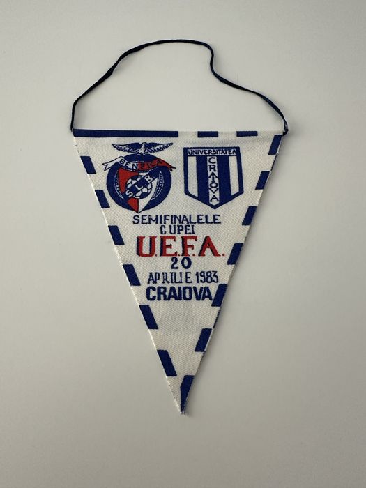 Vand fanion Universitatea Craiova - Benfica Lisabona, 1983, semifinale