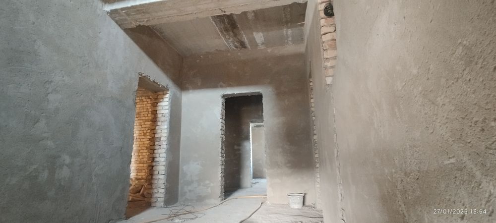 Buxoro shaharda 2 xonalik uy sotiladi