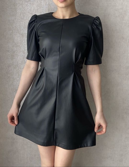 Продам пакет вещей платья джинсы