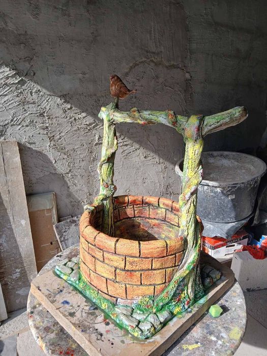 Градинска декорация и саксии