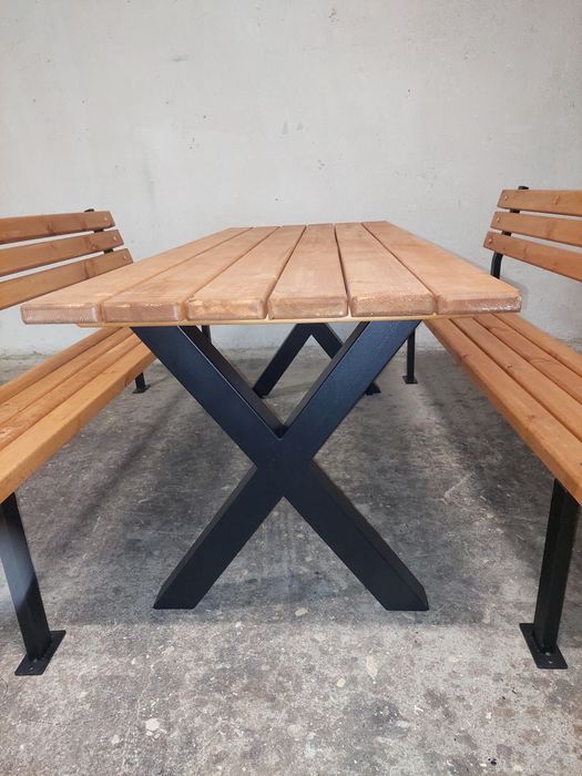 Комплект маса и 2 пейки,баварски комплект