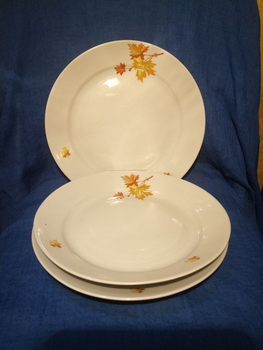 Тарелки. Дулево. Кленовый лист. Из СССР. Ретро.