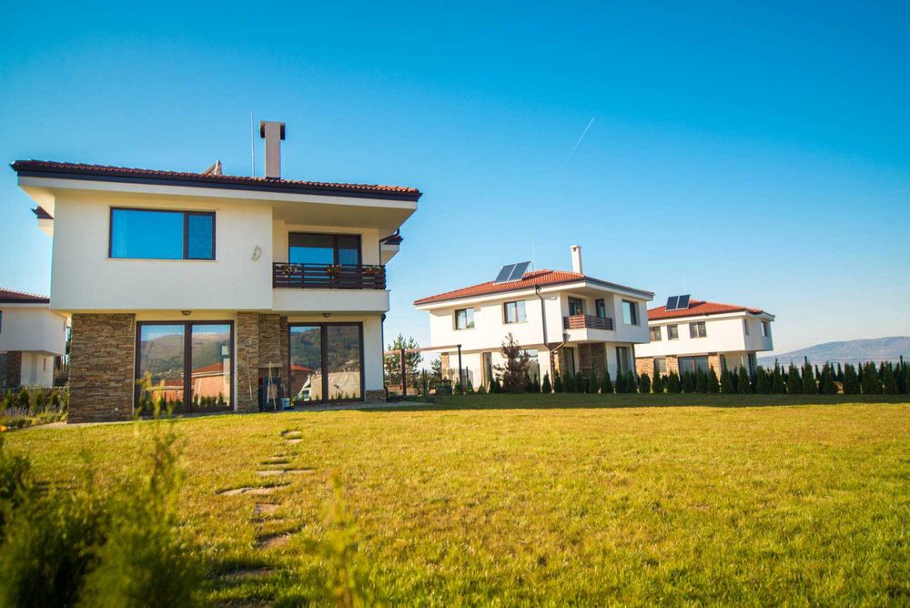 Продава се Къща в с. Рударци, Област Перник - 200 кв.м за 2000 €/кв.м - Снимка #2