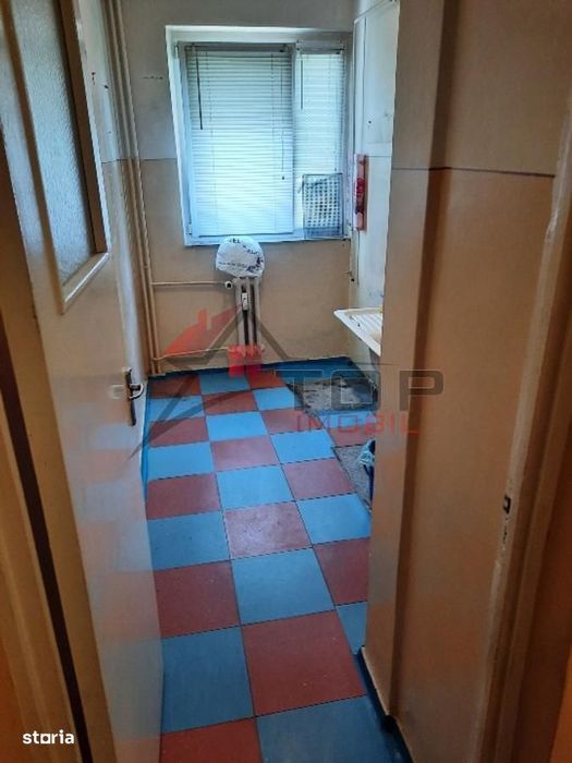 Etaj 1 - Alexandru Familial, 2 camere model cu geam la baie, liber