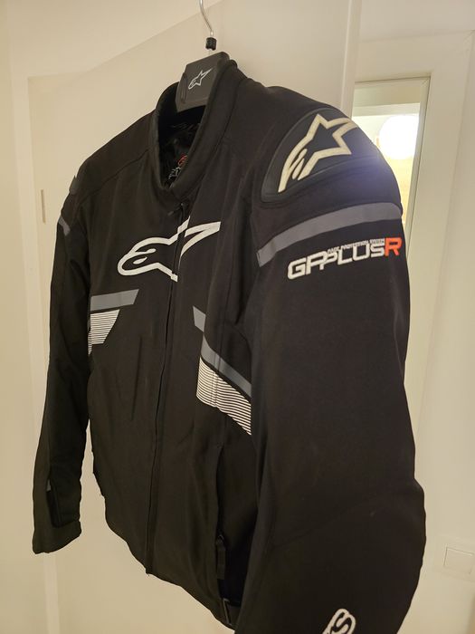 Geaca moto Alpinestars T-GP Plus V3 XL
Geaca Alpinestars
Geaca Alpines