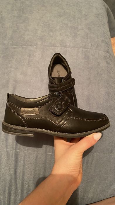 Продам туфли на мальчика