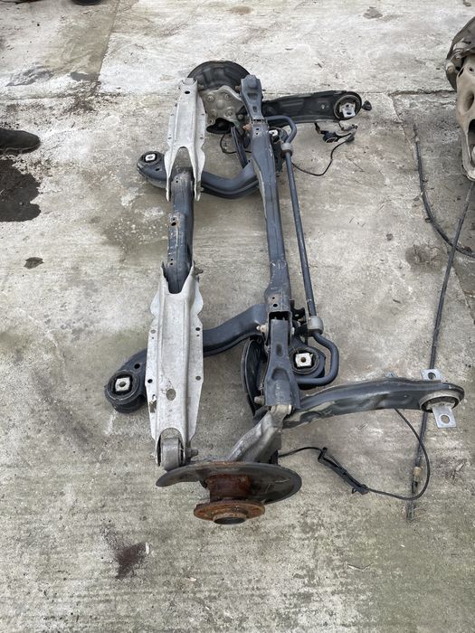 Punte Mercedes CLA w174 x174 fuzeta Brat spate stanga dreapta