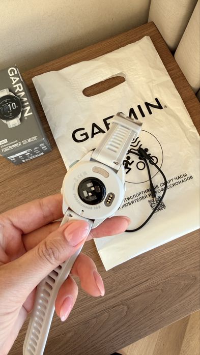 Продам часы garmin