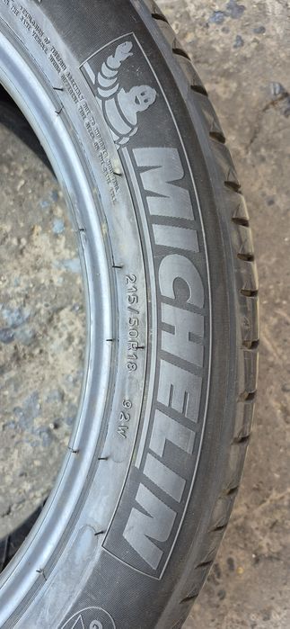 2 anvelope vara Michelin 215/50/18.Pretul este pe bucata.