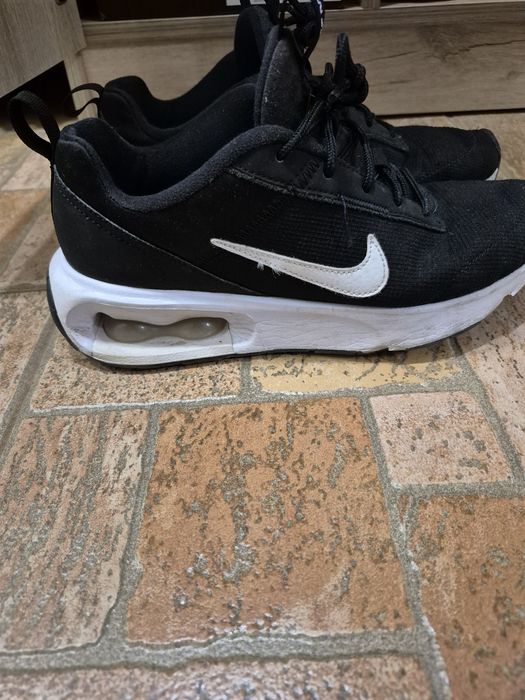 Маратонки Nike air max