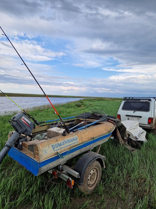 Пррдаётся лодка "Романтика".